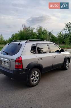 Внедорожник / Кроссовер Hyundai Tucson 2005 в 