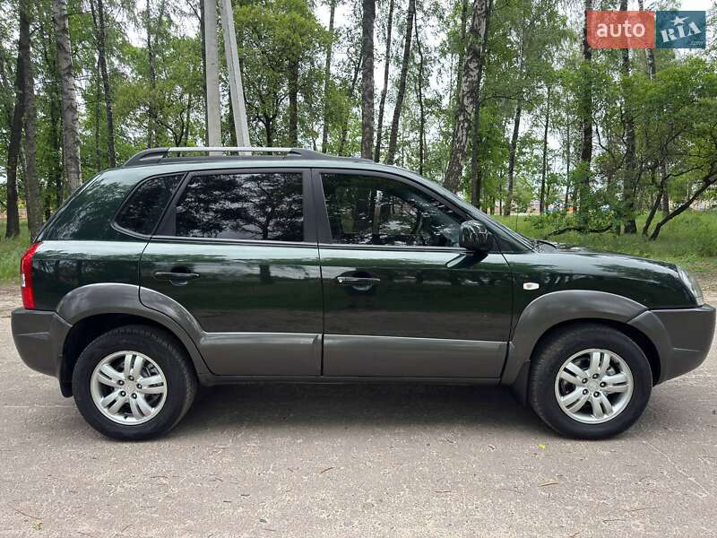 Позашляховик / Кросовер Hyundai Tucson 2008 в Охтирці