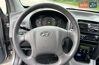 Позашляховик / Кросовер Hyundai Tucson 2005 в 
