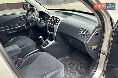 Внедорожник / Кроссовер Hyundai Tucson 2006 в 