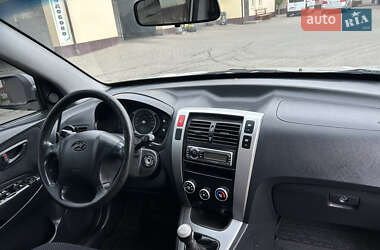 Внедорожник / Кроссовер Hyundai Tucson 2006 в 