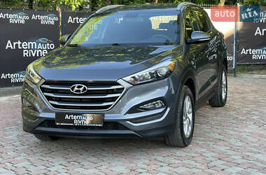 Внедорожник / Кроссовер Hyundai Tucson 2016 в 