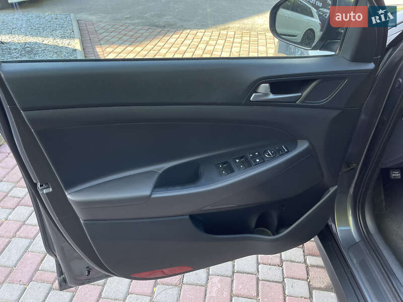 Внедорожник / Кроссовер Hyundai Tucson 2016 в Ровно