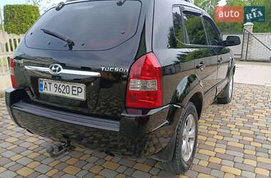 Внедорожник / Кроссовер Hyundai Tucson 2008 в 