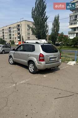 Внедорожник / Кроссовер Hyundai Tucson 2007 в 