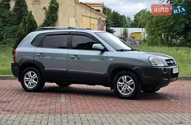Внедорожник / Кроссовер Hyundai Tucson 2006 в 