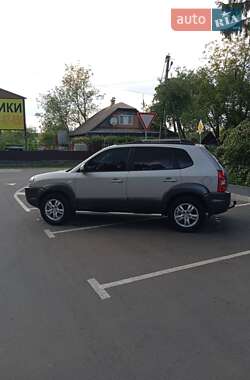 Внедорожник / Кроссовер Hyundai Tucson 2007 в 