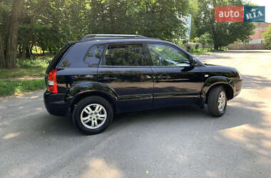 Внедорожник / Кроссовер Hyundai Tucson 2006 в 