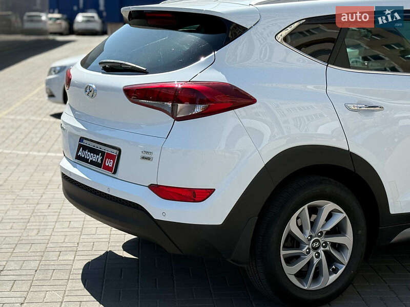Позашляховик / Кросовер Hyundai Tucson 2016 в Одесі