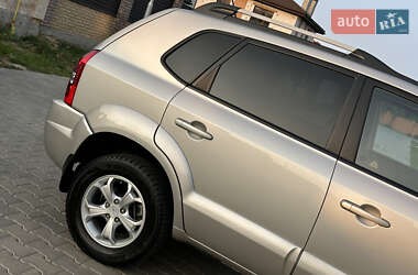 Внедорожник / Кроссовер Hyundai Tucson 2008 в 