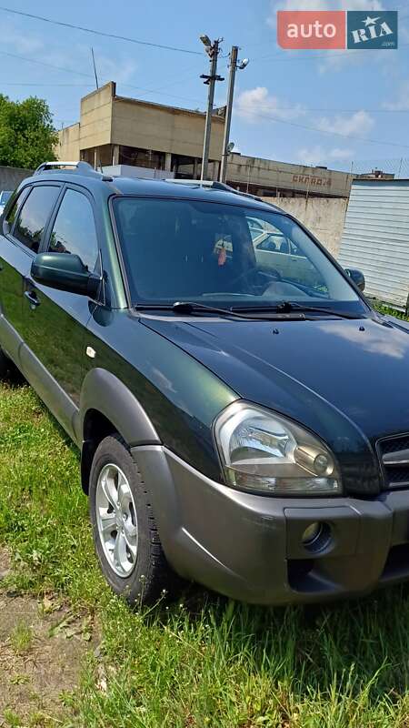Внедорожник / Кроссовер Hyundai Tucson 2008 в 