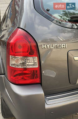 Внедорожник / Кроссовер Hyundai Tucson 2008 в 