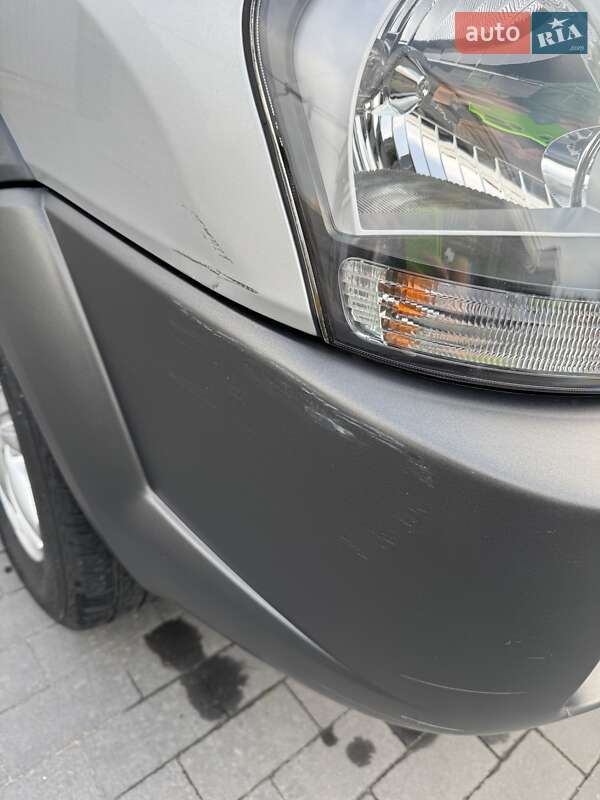Позашляховик / Кросовер Hyundai Tucson 2011 в Києві