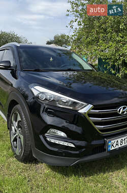 Внедорожник / Кроссовер Hyundai Tucson 2017 в 