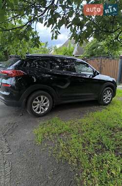 Внедорожник / Кроссовер Hyundai Tucson 2019 в 