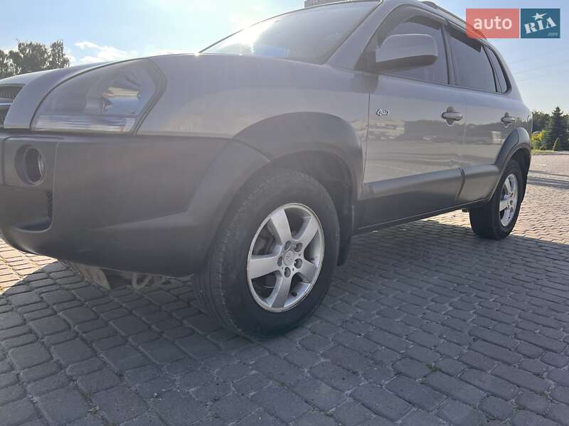 Позашляховик / Кросовер Hyundai Tucson 2008 в Львові