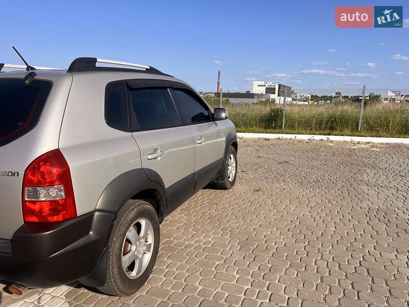 Позашляховик / Кросовер Hyundai Tucson 2008 в Львові