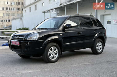 Внедорожник / Кроссовер Hyundai Tucson 2008 в 
