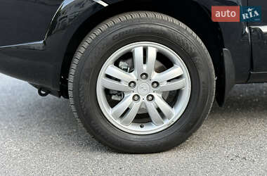 Внедорожник / Кроссовер Hyundai Tucson 2008 в 
