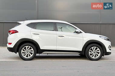 Внедорожник / Кроссовер Hyundai Tucson 2017 в 