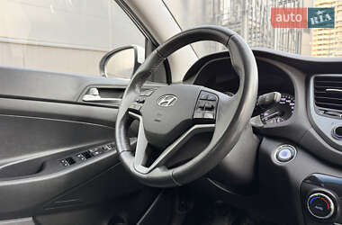 Внедорожник / Кроссовер Hyundai Tucson 2017 в 