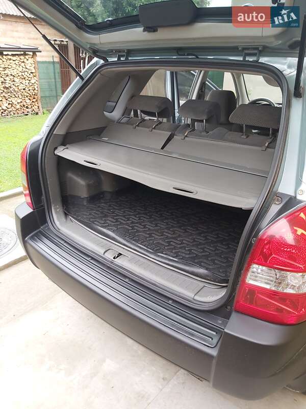 Внедорожник / Кроссовер Hyundai Tucson 2006 в Ревном фото 12 Внедорожник / Кроссовер Hyundai Tucson 2006 в Ревном