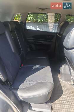 Внедорожник / Кроссовер Hyundai Tucson 2011 в 