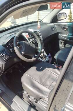 Внедорожник / Кроссовер Hyundai Tucson 2006 в 