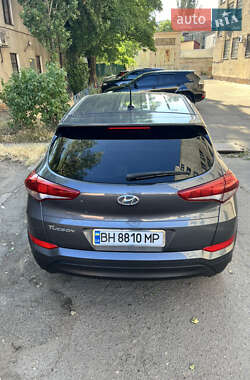 Внедорожник / Кроссовер Hyundai Tucson 2017 в 