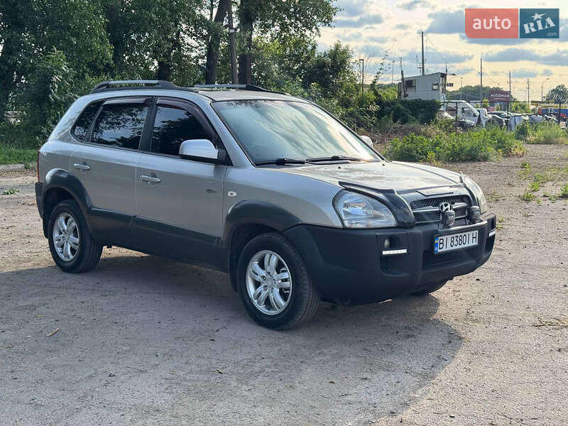 Внедорожник / Кроссовер Hyundai Tucson 2008 в 