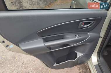 Внедорожник / Кроссовер Hyundai Tucson 2008 в 