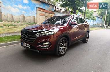 Позашляховик / Кросовер Hyundai Tucson 2015 в Білгороді-Дністровському