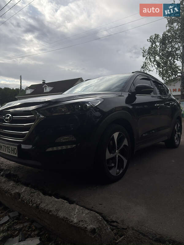 Позашляховик / Кросовер Hyundai Tucson 2016 в Києві