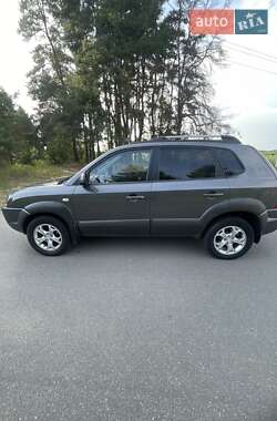 Позашляховик / Кросовер Hyundai Tucson 2010 в 
