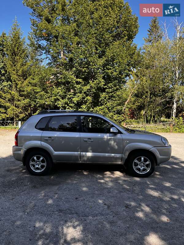 Внедорожник / Кроссовер Hyundai Tucson 2008 в Харькове фото 6 Внедорожник / Кроссовер Hyundai Tucson 2008 в Харькове