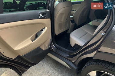 Позашляховик / Кросовер Hyundai Tucson 2018 в 
