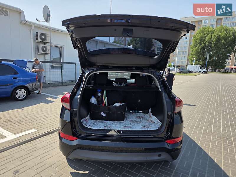 Позашляховик / Кросовер Hyundai Tucson 2016 в Софіївській Борщагівці