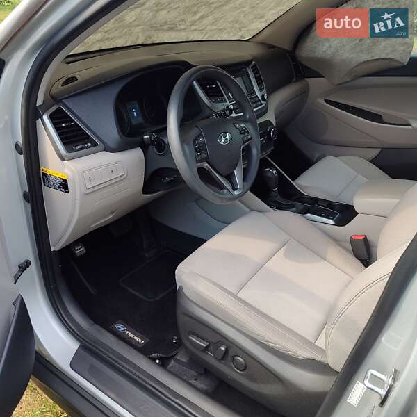 Позашляховик / Кросовер Hyundai Tucson 2015 в Кагарлику фото 14 Позашляховик / Кросовер Hyundai Tucson 2015 в Кагарлику