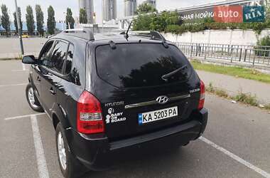 Внедорожник / Кроссовер Hyundai Tucson 2006 в 