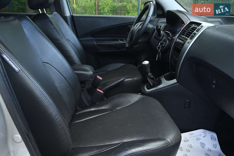 Внедорожник / Кроссовер Hyundai Tucson 2008 в Бердичеве