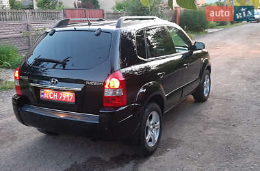 Внедорожник / Кроссовер Hyundai Tucson 2009 в 