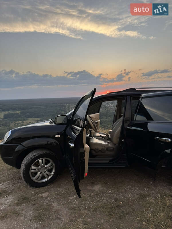 Позашляховик / Кросовер Hyundai Tucson 2008 в Ізюмі
