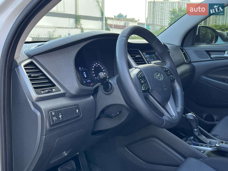 Внедорожник / Кроссовер Hyundai Tucson 2016 в Одессе