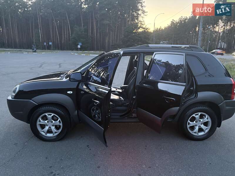 Позашляховик / Кросовер Hyundai Tucson 2008 в Ірпені
