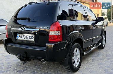 Внедорожник / Кроссовер Hyundai Tucson 2005 в  фото 6 Внедорожник / Кроссовер Hyundai Tucson 2005 в