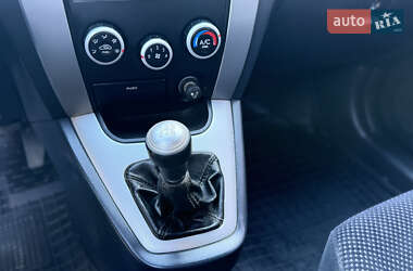 Внедорожник / Кроссовер Hyundai Tucson 2005 в  фото 28 Внедорожник / Кроссовер Hyundai Tucson 2005 в