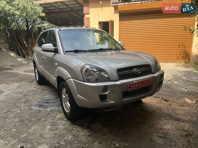 Позашляховик / Кросовер Hyundai Tucson 2009 в Дніпрі