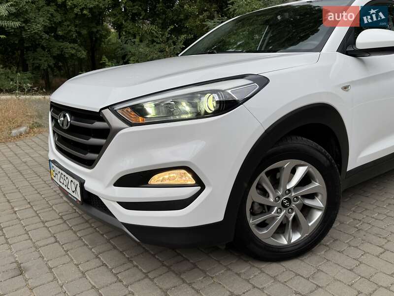 Внедорожник / Кроссовер Hyundai Tucson 2015 в Одессе