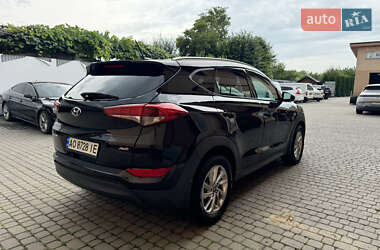 Позашляховик / Кросовер Hyundai Tucson 2016 в 