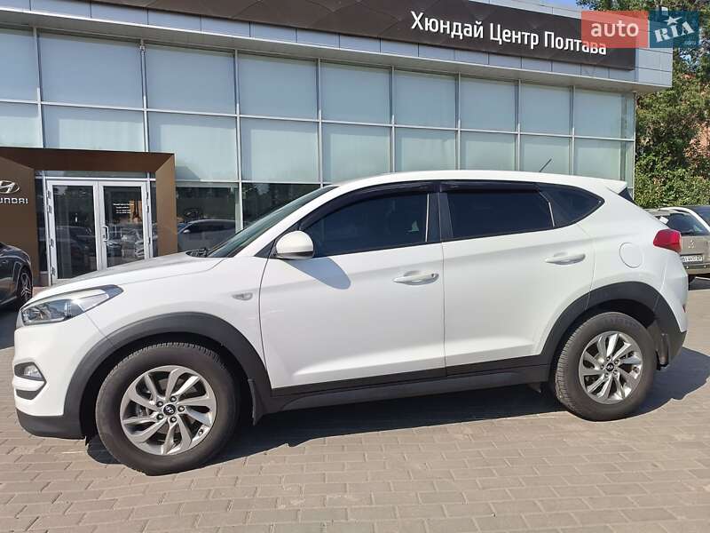 Позашляховик / Кросовер Hyundai Tucson 2015 в Полтаві